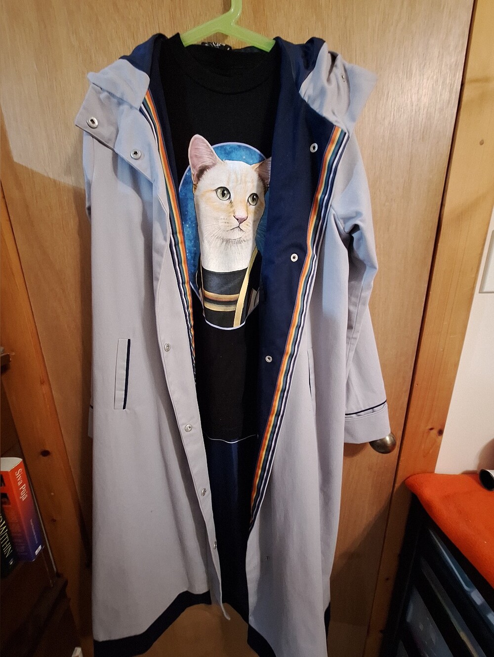 13th Doctor Who Her Universe Whittaker Coat with Cat t-shirt & Sonic Screwdriver
